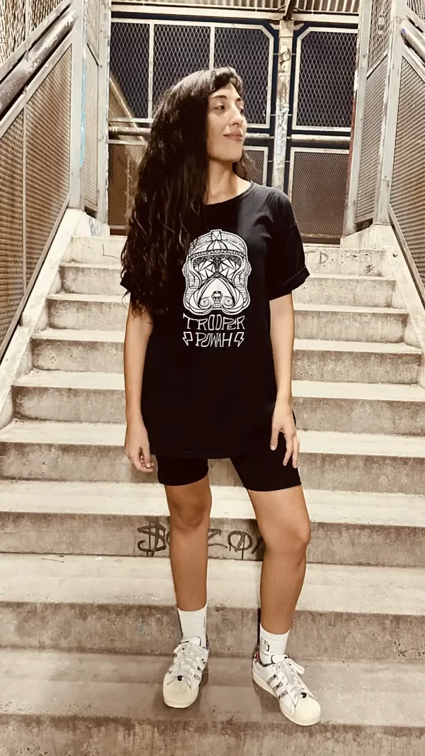 76 Remera Trooper Powah